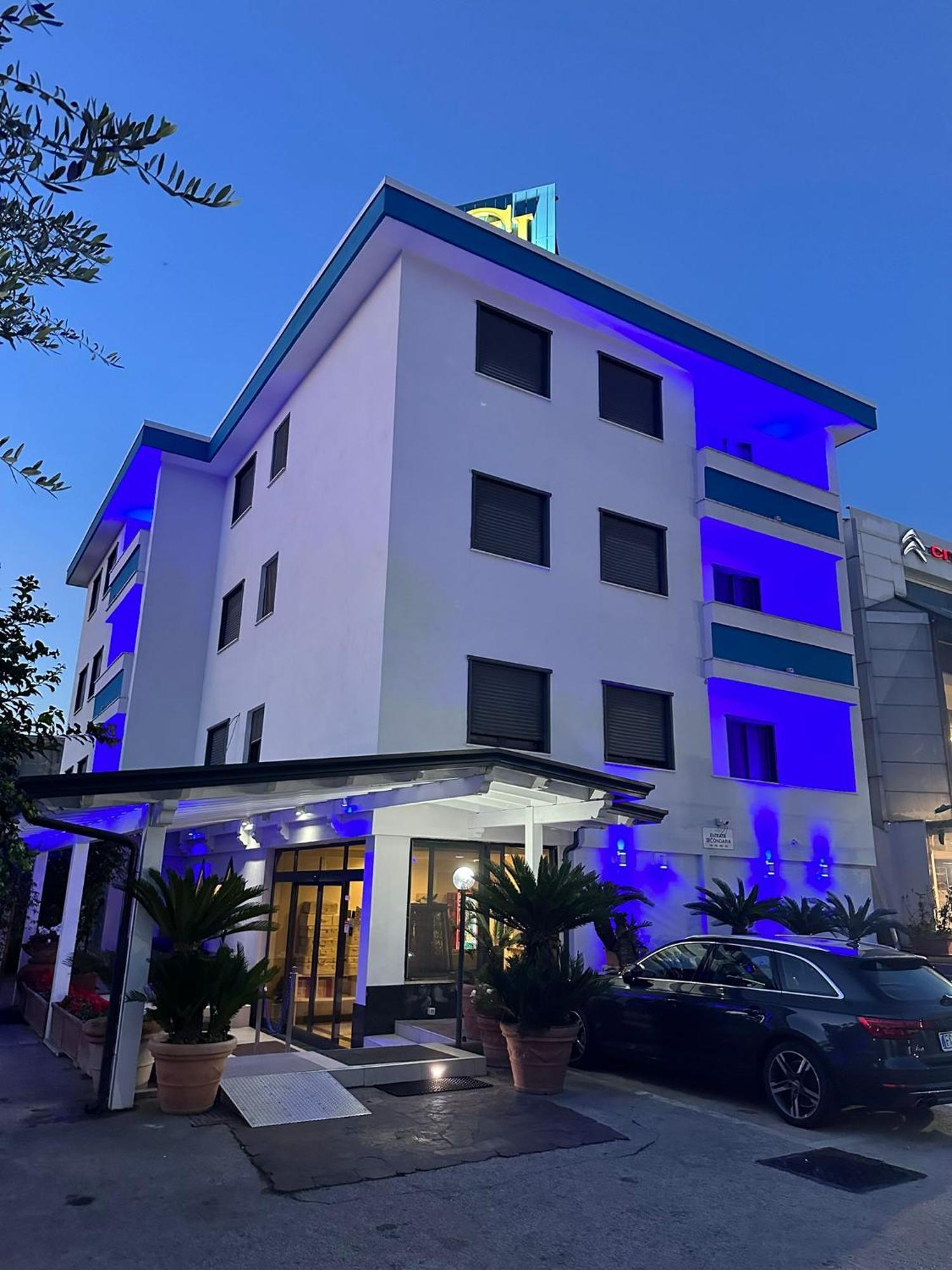 Hotel Clinton Casoria Dış mekan fotoğraf