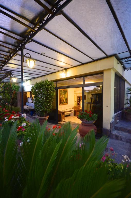 Hotel Clinton Casoria Dış mekan fotoğraf