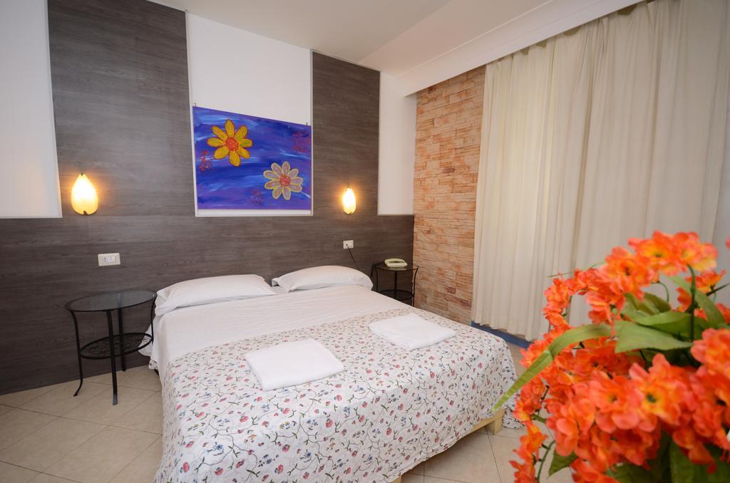 Hotel Clinton Casoria Dış mekan fotoğraf