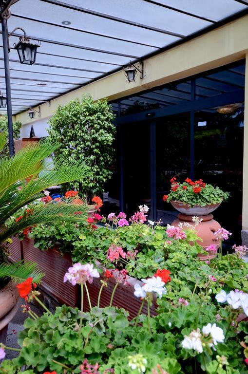 Hotel Clinton Casoria Dış mekan fotoğraf