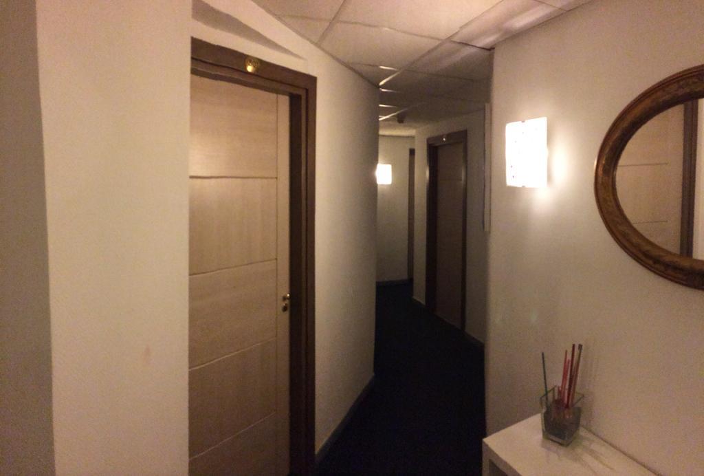 Hotel Clinton Casoria Dış mekan fotoğraf