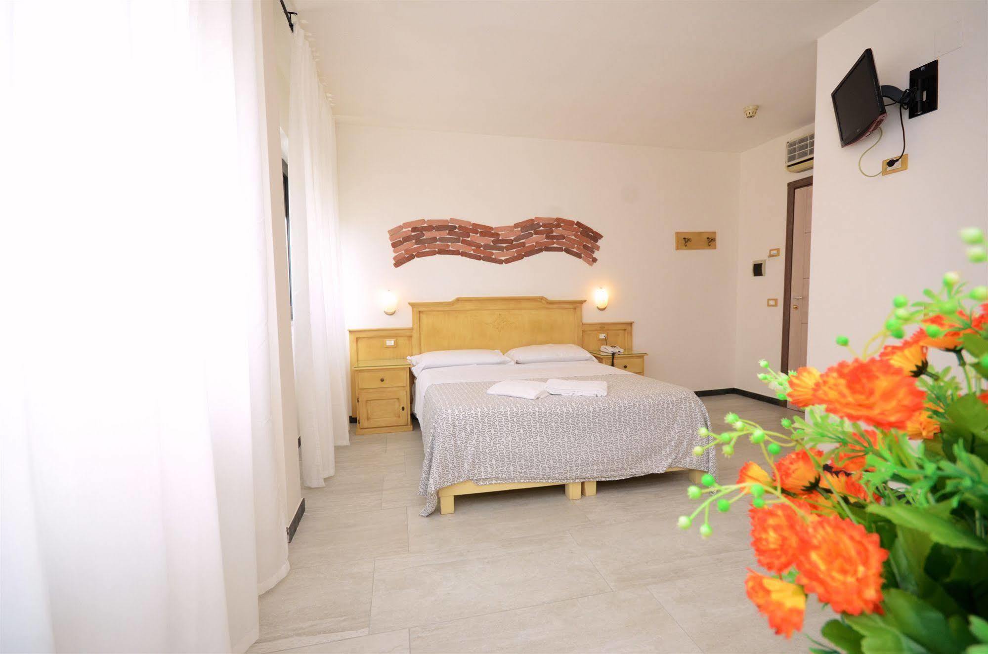 Hotel Clinton Casoria Dış mekan fotoğraf