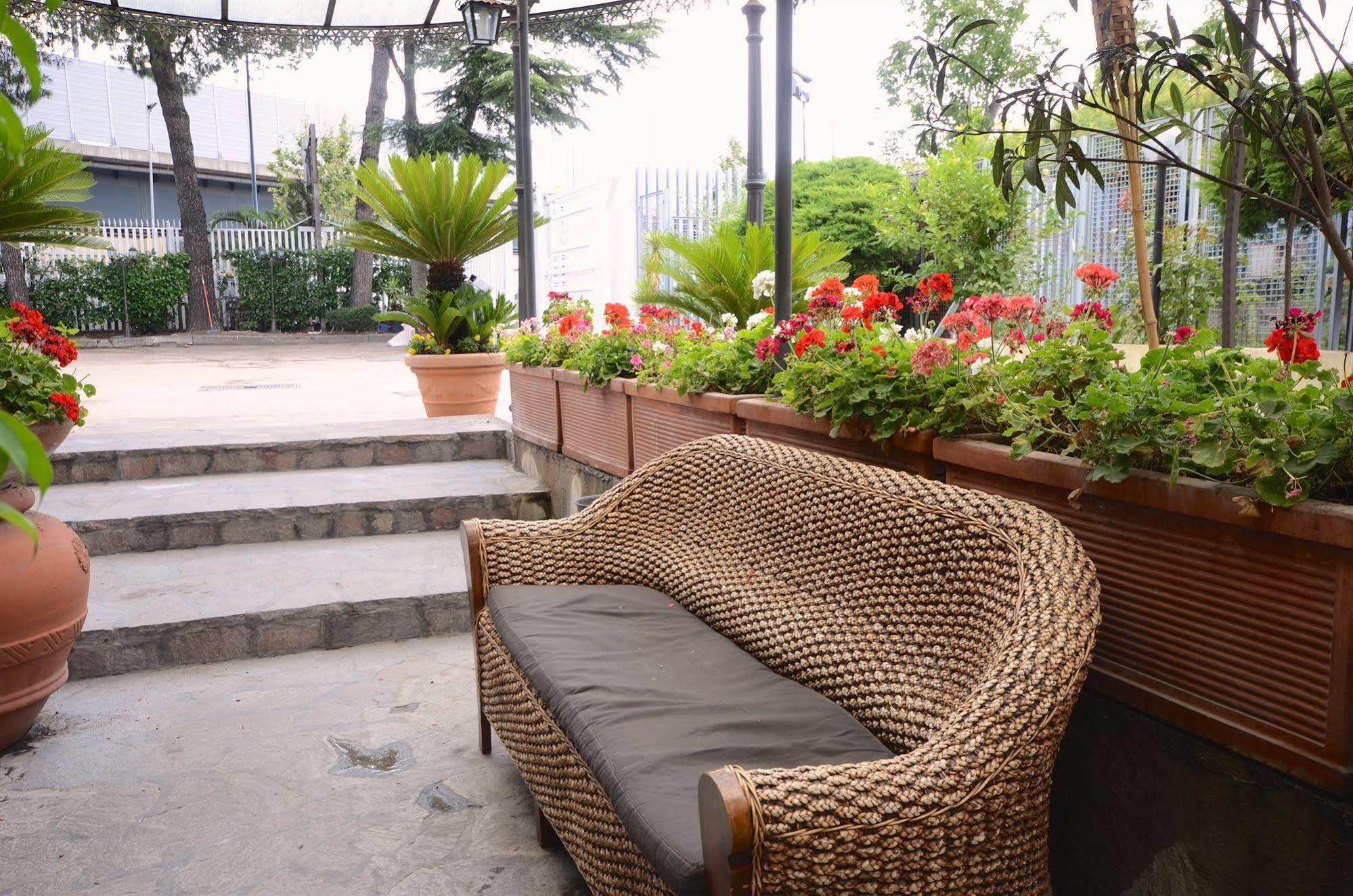 Hotel Clinton Casoria Dış mekan fotoğraf