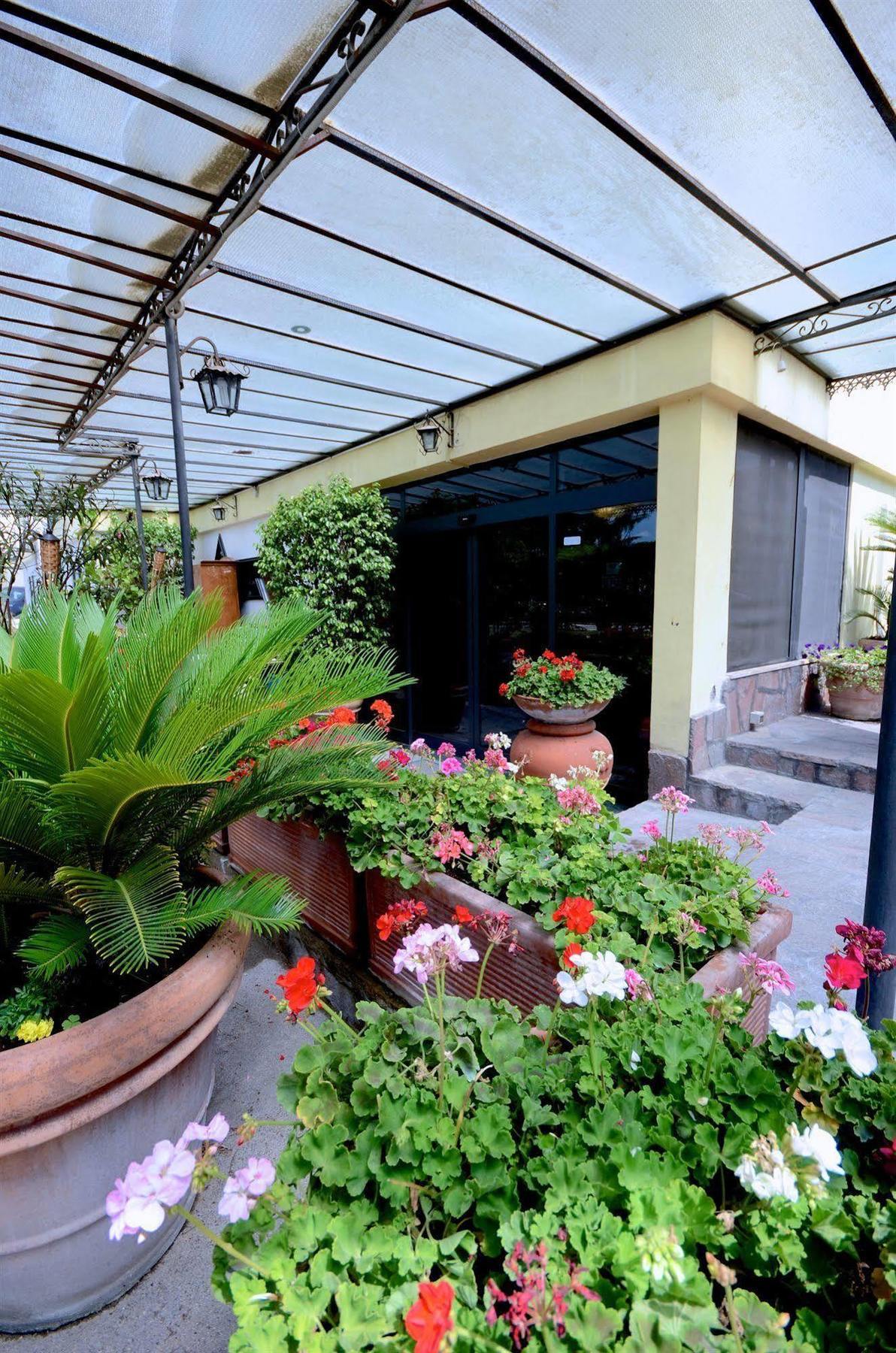 Hotel Clinton Casoria Dış mekan fotoğraf