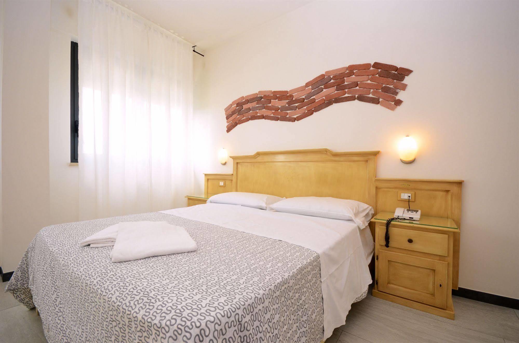 Hotel Clinton Casoria Dış mekan fotoğraf
