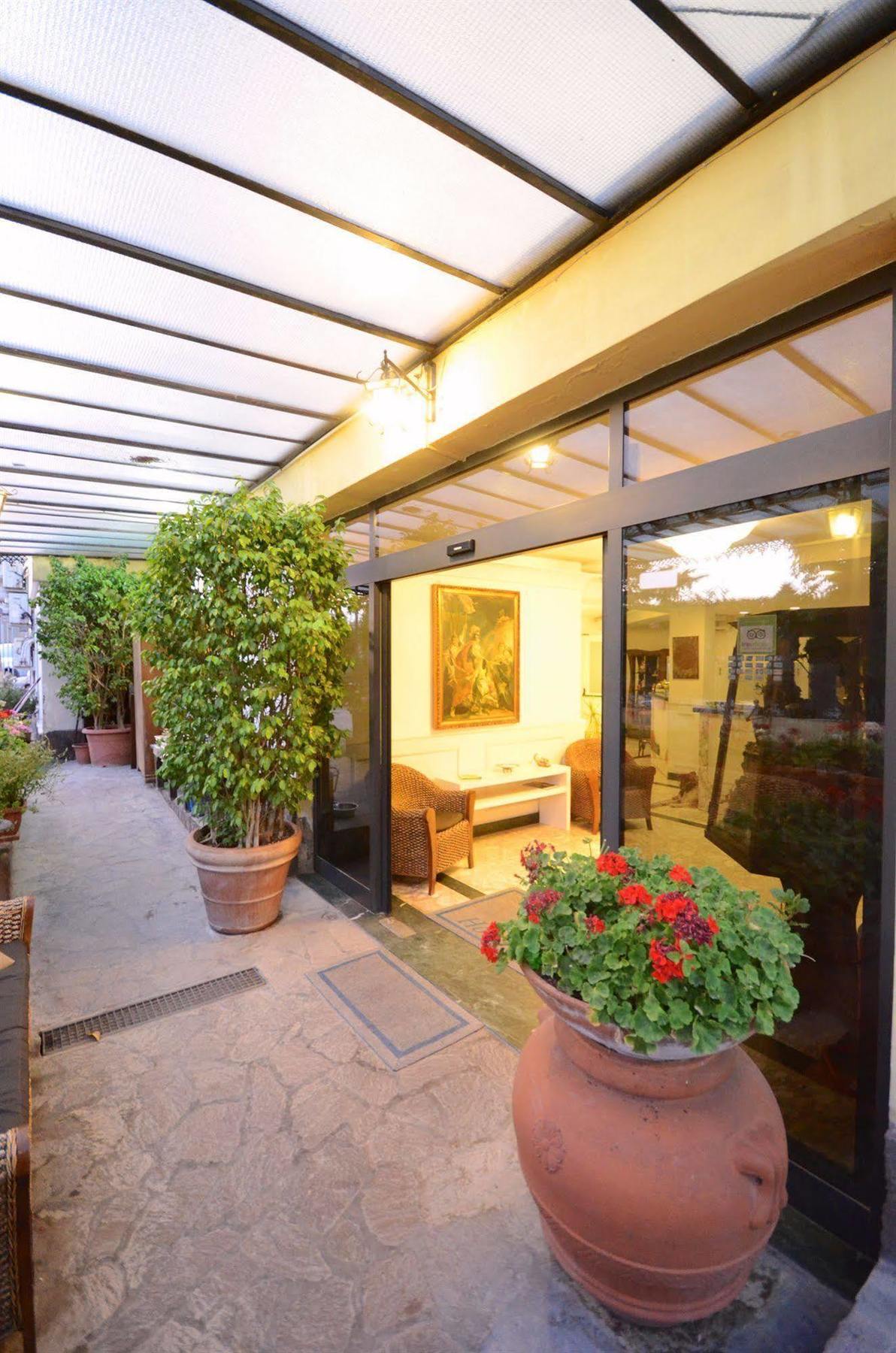 Hotel Clinton Casoria Dış mekan fotoğraf
