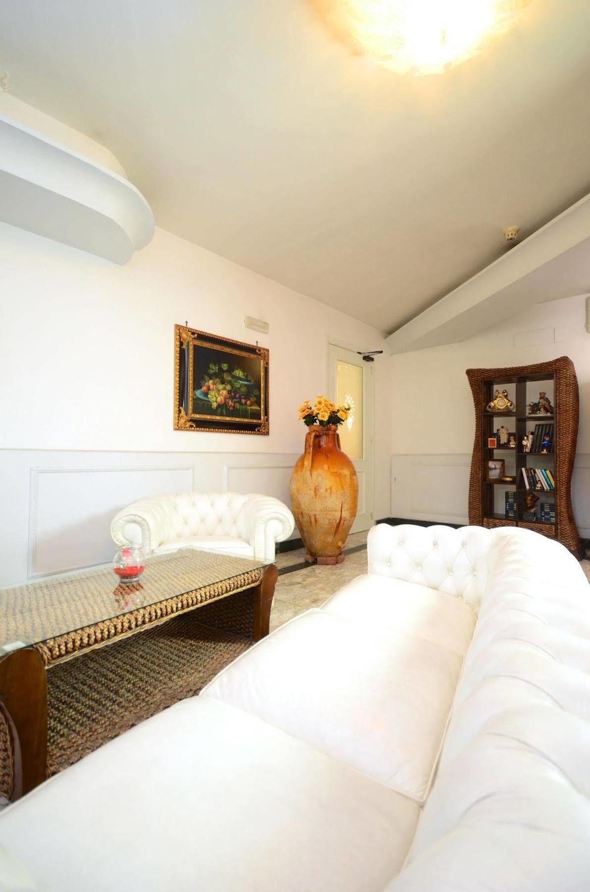 Hotel Clinton Casoria Dış mekan fotoğraf